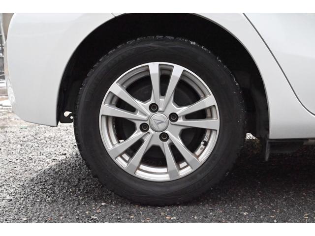 アクア Ｓ　ＨＶバッテリ－１年保証　ナビ　フルセグＴＶ　バックカメラ　社外ＡＷ　記録簿　Ｂｌｕｅｔｏｏｔｈ接続　スマートキー　ＣＤ　ＤＶＤ　横滑り防止装置　パワーウィンドウ　運転席／助手席エアバック　ＡＢＳ（32枚目）