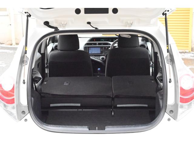 アクア Ｓ　ＨＶバッテリ－１年保証　ナビ　フルセグＴＶ　バックカメラ　社外ＡＷ　記録簿　Ｂｌｕｅｔｏｏｔｈ接続　スマートキー　ＣＤ　ＤＶＤ　横滑り防止装置　パワーウィンドウ　運転席／助手席エアバック　ＡＢＳ（37枚目）