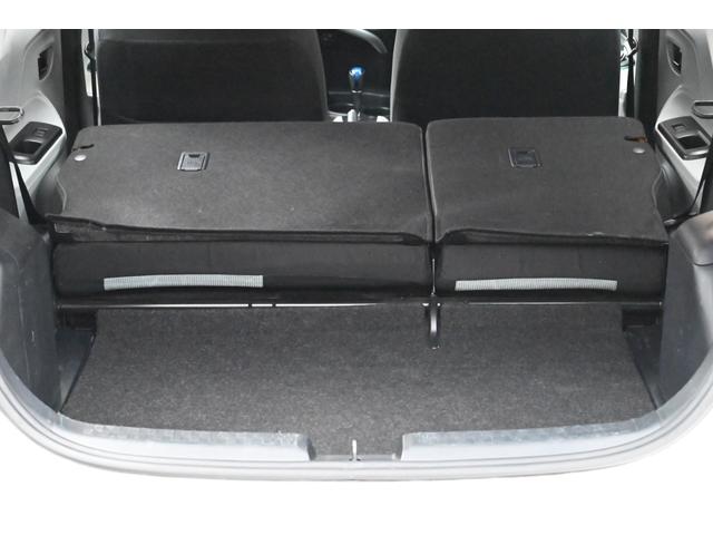 アクア Ｓ　ＨＶバッテリ－１年保証　ナビ　フルセグＴＶ　バックカメラ　社外ＡＷ　記録簿　Ｂｌｕｅｔｏｏｔｈ接続　スマートキー　ＣＤ　ＤＶＤ　横滑り防止装置　パワーウィンドウ　運転席／助手席エアバック　ＡＢＳ（38枚目）