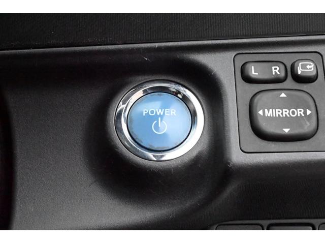 アクア Ｓ　ＨＶバッテリ－１年保証　ナビ　フルセグＴＶ　バックカメラ　社外ＡＷ　記録簿　Ｂｌｕｅｔｏｏｔｈ接続　スマートキー　ＣＤ　ＤＶＤ　横滑り防止装置　パワーウィンドウ　運転席／助手席エアバック　ＡＢＳ（64枚目）