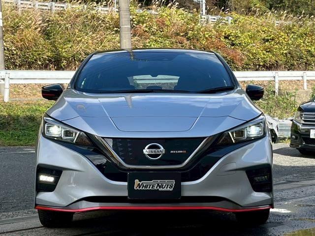 リーフ ニスモ　全方位カメラ　デジタルインナーミラー　ナビ　ＴＶ　ＥＴＣ　シートヒーター　衝突軽減ブレーキ　スマートキー　レーンキープアシスト　スマートキー　クルコン　ＬＥＤヘッドライト（19枚目）