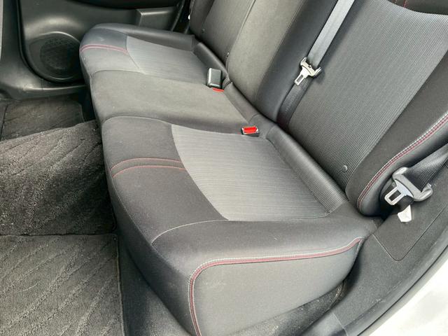 リーフ ニスモ　全方位カメラ　デジタルインナーミラー　ナビ　ＴＶ　ＥＴＣ　シートヒーター　衝突軽減ブレーキ　スマートキー　レーンキープアシスト　スマートキー　クルコン　ＬＥＤヘッドライト（51枚目）