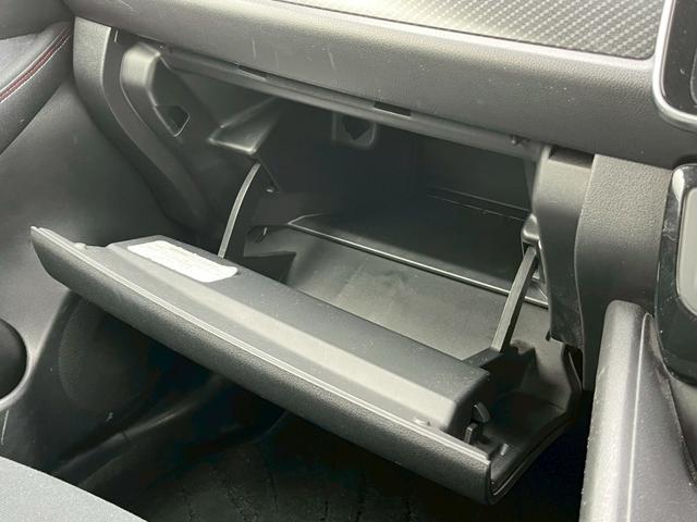 リーフ ニスモ　全方位カメラ　デジタルインナーミラー　ナビ　ＴＶ　ＥＴＣ　シートヒーター　衝突軽減ブレーキ　スマートキー　レーンキープアシスト　スマートキー　クルコン　ＬＥＤヘッドライト（52枚目）