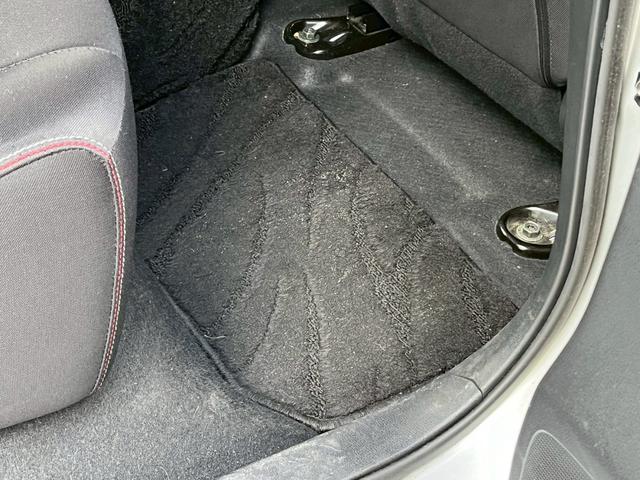 リーフ ニスモ　全方位カメラ　デジタルインナーミラー　ナビ　ＴＶ　ＥＴＣ　シートヒーター　衝突軽減ブレーキ　スマートキー　レーンキープアシスト　スマートキー　クルコン　ＬＥＤヘッドライト（59枚目）