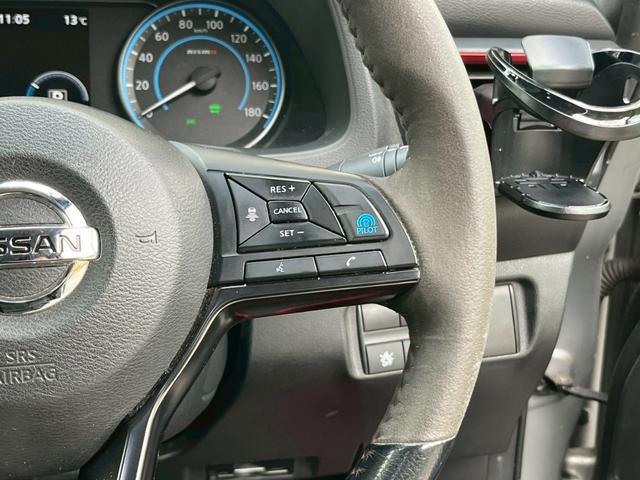 リーフ ニスモ　全方位カメラ　デジタルインナーミラー　ナビ　ＴＶ　ＥＴＣ　シートヒーター　衝突軽減ブレーキ　スマートキー　レーンキープアシスト　スマートキー　クルコン　ＬＥＤヘッドライト（61枚目）