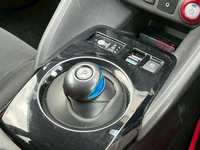 リーフ ニスモ　全方位カメラ　デジタルインナーミラー　ナビ　ＴＶ　ＥＴＣ　シートヒーター　衝突軽減ブレーキ　スマートキー　レーンキープアシスト　スマートキー　クルコン　ＬＥＤヘッドライト（63枚目）