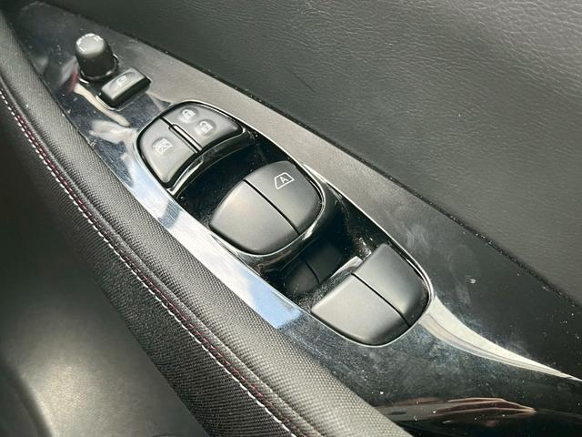 リーフ ニスモ　全方位カメラ　デジタルインナーミラー　ナビ　ＴＶ　ＥＴＣ　シートヒーター　衝突軽減ブレーキ　スマートキー　レーンキープアシスト　スマートキー　クルコン　ＬＥＤヘッドライト（69枚目）