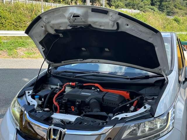 オデッセイハイブリッド ハイブリッドアブソルート・ホンダセンシング　中期モデル　ＨＶバッテリ－１年保証　両側電動スライド　ナビ　フルセグＴＶ　バックカメラ　Ｂｌｕｅｔｏｏｔｈ接続　純正ＡＷ　ＥＴＣ　スマートキー　電動シート　レーンキープアシスト　衝突被害軽減ブレーキ（19枚目）