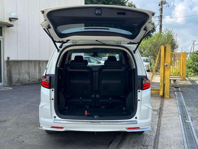 オデッセイハイブリッド ハイブリッドアブソルート・ホンダセンシング　中期モデル　ＨＶバッテリ－１年保証　両側電動スライド　ナビ　フルセグＴＶ　バックカメラ　Ｂｌｕｅｔｏｏｔｈ接続　純正ＡＷ　ＥＴＣ　スマートキー　電動シート　レーンキープアシスト　衝突被害軽減ブレーキ（34枚目）