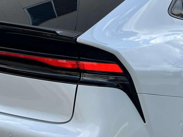 プリウス Ｚ　１オーナー　禁煙車　モデリスタエアロ　黒革シート　ＲＡＹＳ２０ＡＷ　デジタルインナーミラー　全方位カメラ　４ＷＤ　ＴＶ　ドライブレコーダー　シートヒーター／シートクーラー　ブラインドスポットモニター（30枚目）