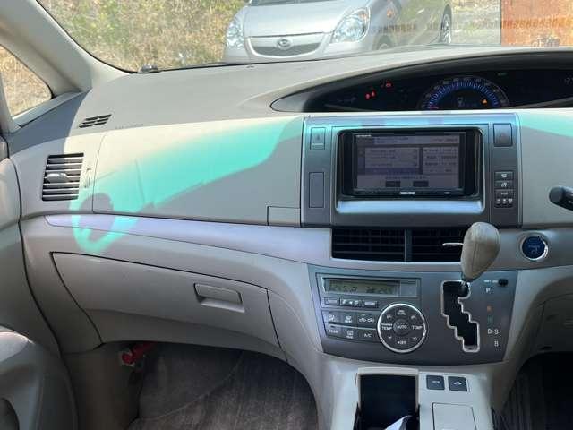 エスティマハイブリッド Ｘ　ＨＶバッテリ－１年保証　　モデリスタエアロ　フルセグＴＶ　ナビ　ＨＩＤ　　Ｂｌｕｅｔｏｏｔｈ接続　盗難防止装置　スマートキー　電動スライド　純正ＡＷ　アダプティブヘッドライト　フォグライト（40枚目）