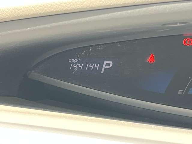 エスティマハイブリッド Ｘ　ＨＶバッテリ－１年保証　　モデリスタエアロ　フルセグＴＶ　ナビ　ＨＩＤ　　Ｂｌｕｅｔｏｏｔｈ接続　盗難防止装置　スマートキー　電動スライド　純正ＡＷ　アダプティブヘッドライト　フォグライト（65枚目）