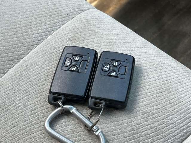 エスティマハイブリッド Ｘ　ＨＶバッテリ－１年保証　　モデリスタエアロ　フルセグＴＶ　ナビ　ＨＩＤ　　Ｂｌｕｅｔｏｏｔｈ接続　盗難防止装置　スマートキー　電動スライド　純正ＡＷ　アダプティブヘッドライト　フォグライト（77枚目）