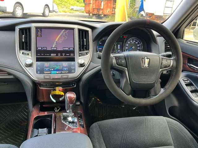 クラウンハイブリッド ロイヤルサルーン　ブラックスタイル　ＨＶバッテリ－１年保証　ＨＤＤナビ　ＴＶ　バックカメラ　Ｂｌｕｅｔｏｏｔｈ接続　ＥＴＣ　純正ＡＷ　スマートキー　電動シート　盗難防止装置　クルコン（38枚目）