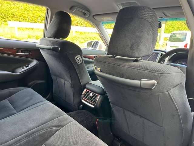 クラウンハイブリッド ロイヤルサルーン　ブラックスタイル　ＨＶバッテリ－１年保証　ＨＤＤナビ　ＴＶ　バックカメラ　Ｂｌｕｅｔｏｏｔｈ接続　ＥＴＣ　純正ＡＷ　スマートキー　電動シート　盗難防止装置　クルコン（55枚目）