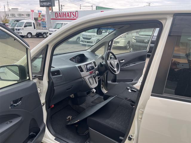 ムーヴ カスタム X 4WD HID LEDヘッドランプ スマートキー アイドリングストップ ベンチシート CVT 盗難防止システム ABS CD USB ミュージックプレイヤー接続可 アルミホイール 衝突安全ボディ(6枚目)