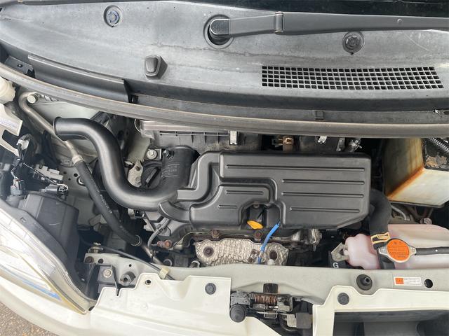 ムーヴ カスタム X 4WD HID LEDヘッドランプ スマートキー アイドリングストップ ベンチシート CVT 盗難防止システム ABS CD USB ミュージックプレイヤー接続可 アルミホイール 衝突安全ボディ(12枚目)