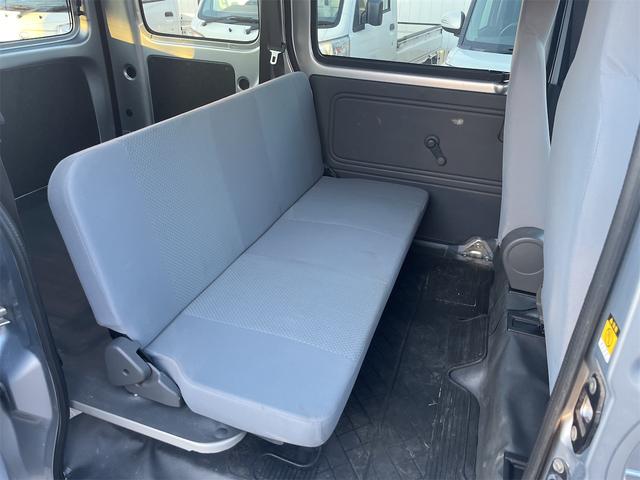 ハイゼットカーゴ 　４ＷＤ　ＭＴ　両側スライドドア　キーレスエントリー　エアコン　パワーステアリング　パワーウィンドウ　運転席エアバッグ　助手席エアバッグ（8枚目）