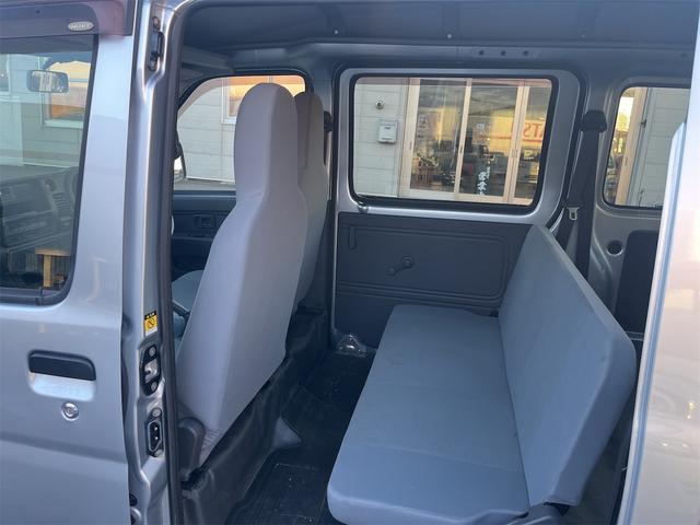 ハイゼットカーゴ 　４ＷＤ　ＭＴ　両側スライドドア　キーレスエントリー　エアコン　パワーステアリング　パワーウィンドウ　運転席エアバッグ　助手席エアバッグ（9枚目）