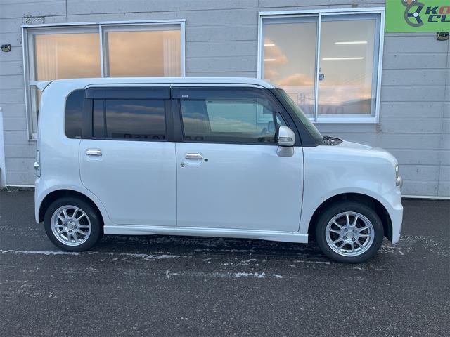 ムーヴコンテ カスタム　Ｇ　４ＷＤ　ナビ　ＨＩＤ　スマートキー　アイドリングストップ　電動格納ミラー　ベンチシート　ＣＶＴ　盗難防止システム　ＡＢＳ　アルミホイール　衝突安全ボディ　エアコン　パワーステアリング　パワーウィンドウ（6枚目）