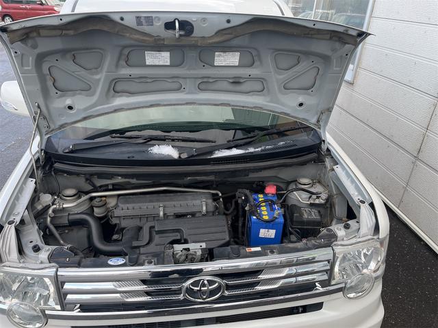 ムーヴコンテ カスタム　Ｇ　４ＷＤ　ナビ　ＨＩＤ　スマートキー　アイドリングストップ　電動格納ミラー　ベンチシート　ＣＶＴ　盗難防止システム　ＡＢＳ　アルミホイール　衝突安全ボディ　エアコン　パワーステアリング　パワーウィンドウ（10枚目）