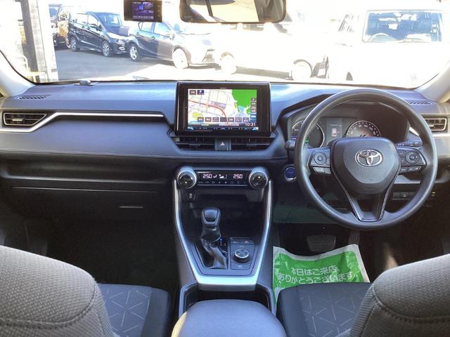 ＲＡＶ４ ハイブリッドＸ　４ＷＤ　トヨアセーフティセンス　社外９インチナビ　フルセグＴＶ　ブルートゥース　ＤＶＤ再生　ＥＴＣ付き　前後ドライブレコーダー　純正エンジンスターター　１００Ｖ電源　クルーズコントロール　オートＬＥＤヘッドライト　純正アルミホイール（11枚目）