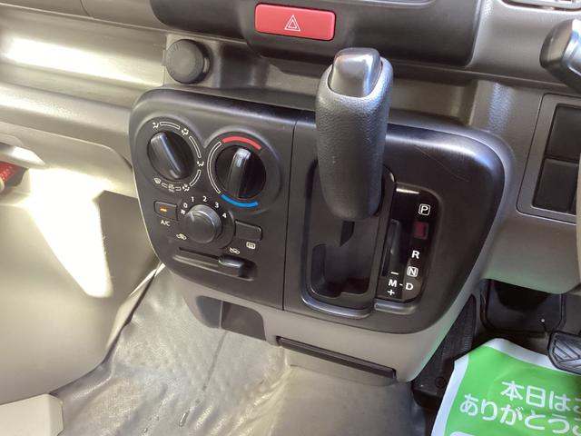 エブリイ ＰＣ　ハイルーフ　パートタイム４ＷＤ　スペリアホワイト　レーダーブレーキサポート装着車　純正オーディオ　ＥＴＣ　両側スライドドア　ライトレベライザー　キーレスエントリー　社外アルミホイール　ＬＥＤヘッドライト　横滑り防止装置（16枚目）