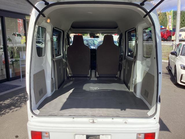 エブリイ ＰＣ　ハイルーフ　パートタイム４ＷＤ　スペリアホワイト　レーダーブレーキサポート装着車　純正オーディオ　ＥＴＣ　両側スライドドア　ライトレベライザー　キーレスエントリー　社外アルミホイール　ＬＥＤヘッドライト　横滑り防止装置（27枚目）