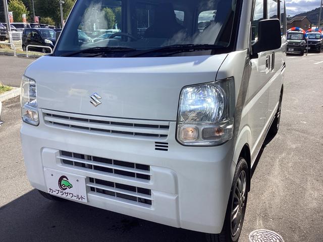 エブリイ ＰＣ　ハイルーフ　パートタイム４ＷＤ　スペリアホワイト　レーダーブレーキサポート装着車　純正オーディオ　ＥＴＣ　両側スライドドア　ライトレベライザー　キーレスエントリー　社外アルミホイール　ＬＥＤヘッドライト　横滑り防止装置（29枚目）