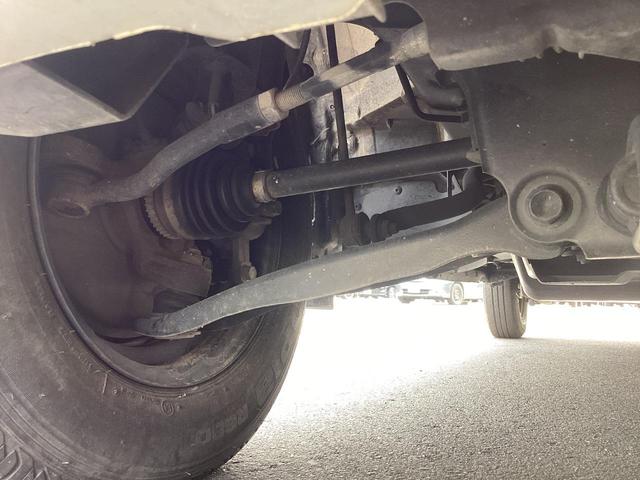 ミニキャブバン ブラボー パートタイム4WD ワンオーナー シルキーシルバーメタリック ハイルーフ オートマ 純正オーディオ AUX キーレスエントリー 電動格納ミラー 両側スライドドア ライトレベライザー(34枚目)