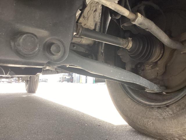 ミニキャブバン ブラボー パートタイム4WD ワンオーナー シルキーシルバーメタリック ハイルーフ オートマ 純正オーディオ AUX キーレスエントリー 電動格納ミラー 両側スライドドア ライトレベライザー(36枚目)