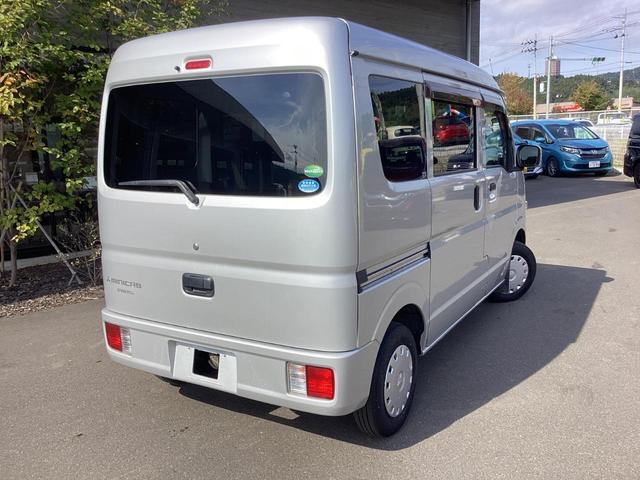 ミニキャブバン ブラボー パートタイム4WD ワンオーナー シルキーシルバーメタリック ハイルーフ オートマ 純正オーディオ AUX キーレスエントリー 電動格納ミラー 両側スライドドア ライトレベライザー(40枚目)