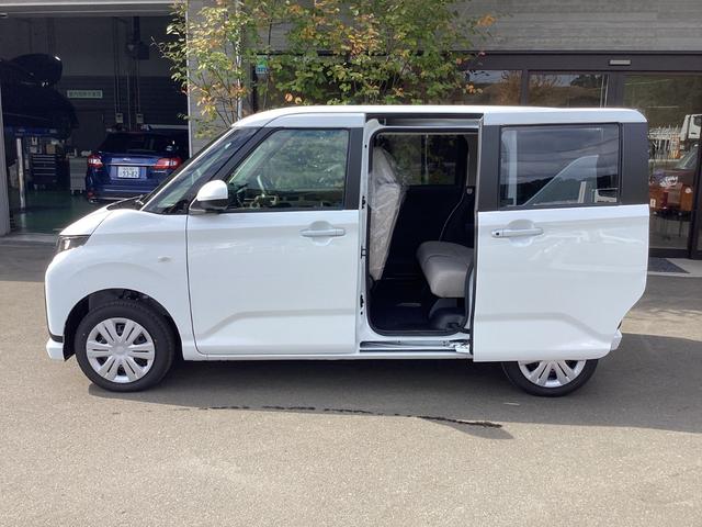 ムーヴ Ｘ　４ＷＤ　届出済未使用車　シャイニングホワイトパール　メーカーオプション６．８インチディスプレイオーディオ　ブルートゥース　ＵＳＢ　リアカメラ　パワースライドドア　ヒーテッドドアミラ　リアヒーターダクト　フルＬＥＤヘッドランプ（13枚目）