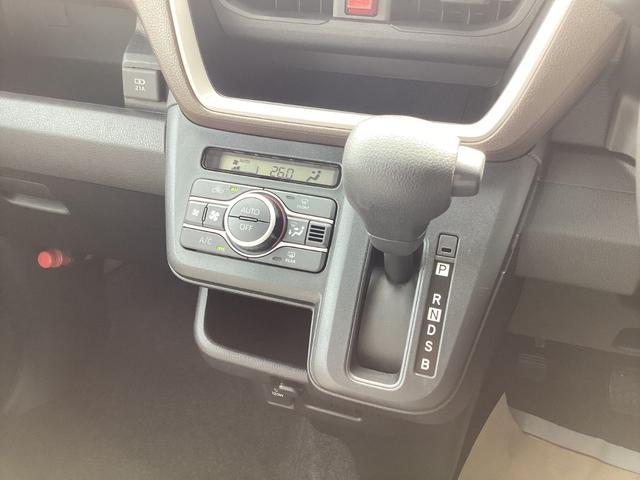 ムーヴ Ｘ　４ＷＤ　届出済未使用車　シャイニングホワイトパール　メーカーオプション６．８インチディスプレイオーディオ　ブルートゥース　ＵＳＢ　リアカメラ　パワースライドドア　ヒーテッドドアミラ　リアヒーターダクト　フルＬＥＤヘッドランプ（22枚目）