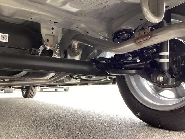 スペーシアギア ハイブリッドＸＺ　届出済未使用車　全方位モニター付メモリーナビゲーション　スズキコネクト対応　９インチＨＤディスプレイ　フルセグＴＶ　Ｂｌｕｅｔｏｏｔｈ　全方位モニター　両側電動ドア　運転席　助手席シートヒーター　ルーフレール　ＬＥＤ（56枚目）