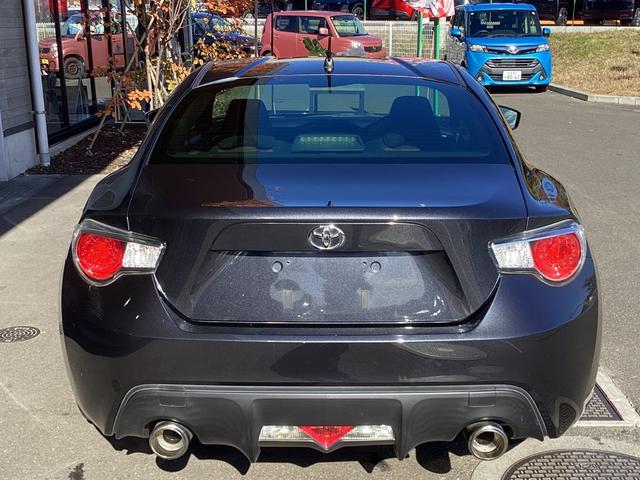 86 GT 6MT 社外ストラーダSDナビ フルセグTV ブルートゥース DVD再生 オートエアコン プッシュスタート スマートキー 純正17インチアルミホイール オートHIDヘッドライト フォグランプ 横滑防止装置(13枚目)