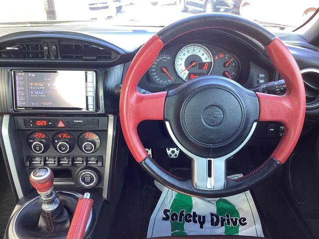 86 GT 6MT 社外ストラーダSDナビ フルセグTV ブルートゥース DVD再生 オートエアコン プッシュスタート スマートキー 純正17インチアルミホイール オートHIDヘッドライト フォグランプ 横滑防止装置(15枚目)