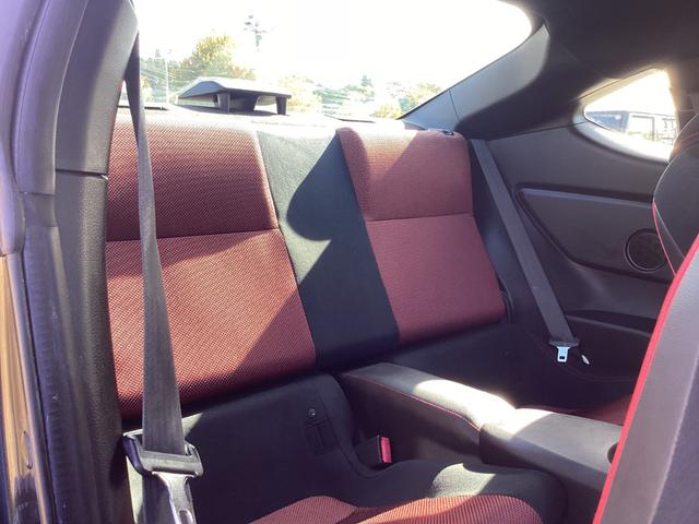 86 GT 6MT 社外ストラーダSDナビ フルセグTV ブルートゥース DVD再生 オートエアコン プッシュスタート スマートキー 純正17インチアルミホイール オートHIDヘッドライト フォグランプ 横滑防止装置(32枚目)