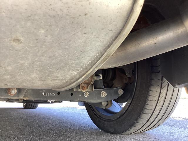 86 GT 6MT 社外ストラーダSDナビ フルセグTV ブルートゥース DVD再生 オートエアコン プッシュスタート スマートキー 純正17インチアルミホイール オートHIDヘッドライト フォグランプ 横滑防止装置(41枚目)