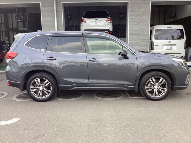 フォレスター プレミアム 4WD 純正8型ナビ フルセグTV ブルートゥース DVD再生 サイド・バックカメラ ETC ドラレコ サンルーフ 黒革電動シート シートヒーター パワーバックドア 柿本マフラー 社外18インチAW LED(7枚目)