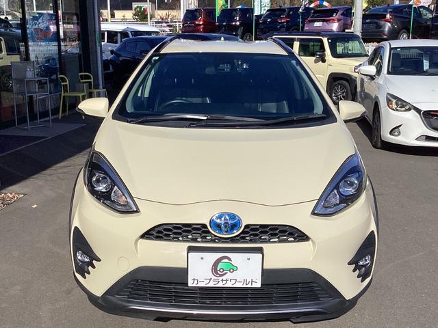 アクア クロスオーバー　トヨタセーフティセンス　ストラーダＳＤナビ　フルセグＴＶ　Ｂｌｕｅｔｏｏｔｈ　ＳＤ録音　ＤＶＤ　Ｂカメラ　ＥＴＣ　ドライブレコーダー　ハーフレザーシート　プッシュスタート　オートＬＥＤライト　純正ＡＷ（9枚目）