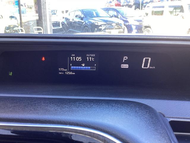 アクア クロスオーバー　トヨタセーフティセンス　ストラーダＳＤナビ　フルセグＴＶ　Ｂｌｕｅｔｏｏｔｈ　ＳＤ録音　ＤＶＤ　Ｂカメラ　ＥＴＣ　ドライブレコーダー　ハーフレザーシート　プッシュスタート　オートＬＥＤライト　純正ＡＷ（13枚目）