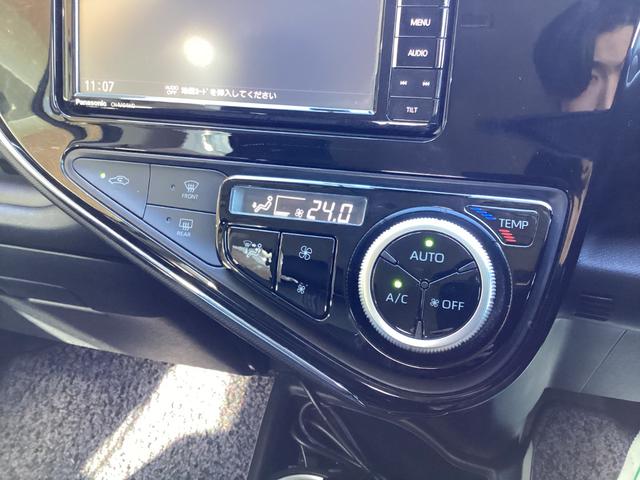 アクア クロスオーバー　トヨタセーフティセンス　ストラーダＳＤナビ　フルセグＴＶ　Ｂｌｕｅｔｏｏｔｈ　ＳＤ録音　ＤＶＤ　Ｂカメラ　ＥＴＣ　ドライブレコーダー　ハーフレザーシート　プッシュスタート　オートＬＥＤライト　純正ＡＷ（16枚目）