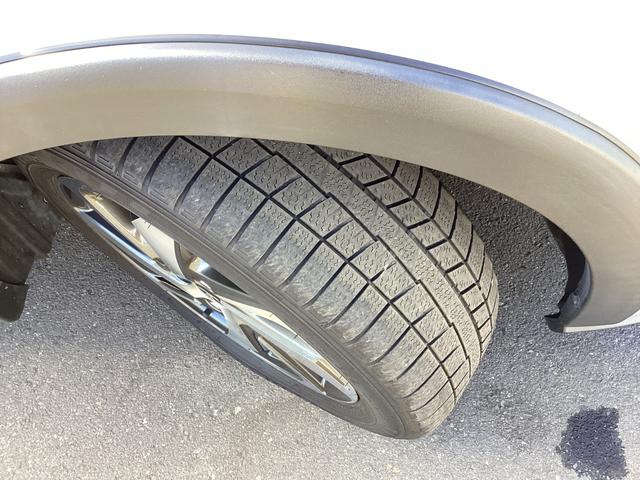 アクア クロスオーバー　トヨタセーフティセンス　ストラーダＳＤナビ　フルセグＴＶ　Ｂｌｕｅｔｏｏｔｈ　ＳＤ録音　ＤＶＤ　Ｂカメラ　ＥＴＣ　ドライブレコーダー　ハーフレザーシート　プッシュスタート　オートＬＥＤライト　純正ＡＷ（32枚目）