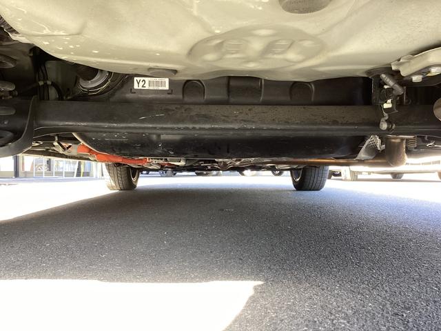 アクア クロスオーバー　トヨタセーフティセンス　ストラーダＳＤナビ　フルセグＴＶ　Ｂｌｕｅｔｏｏｔｈ　ＳＤ録音　ＤＶＤ　Ｂカメラ　ＥＴＣ　ドライブレコーダー　ハーフレザーシート　プッシュスタート　オートＬＥＤライト　純正ＡＷ（35枚目）