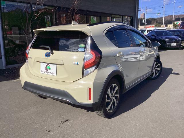 アクア クロスオーバー　トヨタセーフティセンス　ストラーダＳＤナビ　フルセグＴＶ　Ｂｌｕｅｔｏｏｔｈ　ＳＤ録音　ＤＶＤ　Ｂカメラ　ＥＴＣ　ドライブレコーダー　ハーフレザーシート　プッシュスタート　オートＬＥＤライト　純正ＡＷ（37枚目）