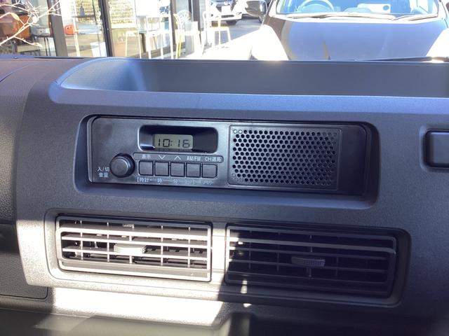 ハイゼットトラック スタンダード　４ＷＤ　５ＭＴ　届出済未使用車　スマートアシスト　ＡＭＦＭラジオ　電動式パワーステアリング　マニュアルエアコン　プリントレザーシート　リヤコンビネーションランプ　スーパーＵＶカットガラス　クリーンエアフィルター　クリアランスソナー（14枚目）