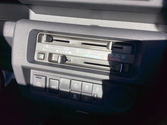 ハイゼットトラック スタンダード　４ＷＤ　５ＭＴ　届出済未使用車　スマートアシスト　ＡＭＦＭラジオ　電動式パワーステアリング　マニュアルエアコン　プリントレザーシート　リヤコンビネーションランプ　スーパーＵＶカットガラス　クリーンエアフィルター　クリアランスソナー（15枚目）