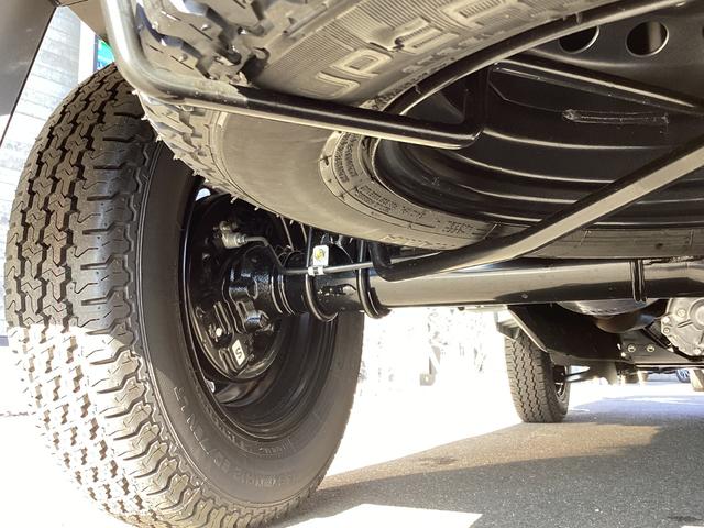 ハイゼットトラック スタンダード　４ＷＤ　５ＭＴ　届出済未使用車　スマートアシスト　ＡＭＦＭラジオ　電動式パワーステアリング　マニュアルエアコン　プリントレザーシート　リヤコンビネーションランプ　スーパーＵＶカットガラス　クリーンエアフィルター　クリアランスソナー（25枚目）