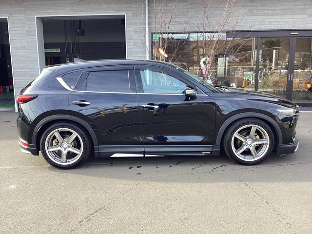 ＣＸ－５ ＸＤ　Ｌパッケージ　サンルーフ　ＫＥＮＳＴＹＬＥフルエアロ　ワンオーナー　純正ナビＴＶ　Ｂｌｕｅｔｏｏｔｈ　ＤＶＤ　サイド・バックカメラ　ＢＯＳＥ　ＥＴＣ　レザーメモリーパワーシート　シートヒーター　ステアリングヒーター　アダプティブクルーズ　２０ｉｎｃアルミ（9枚目）